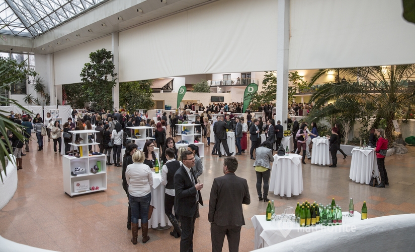 Besprechungsraum  zur Miete in Mödling, Parkallee 2, 1200 m², 1