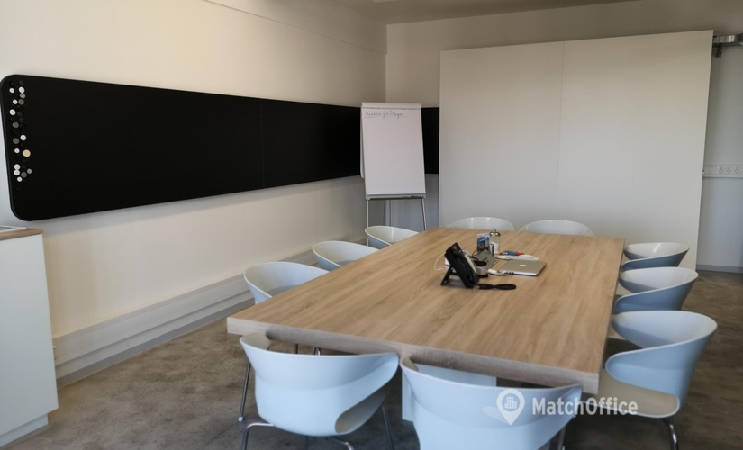 Join comfortable a 115 m² Coworking space in Vienna, Hasnerstraße 123 (1160) - 1 | MatchOffice