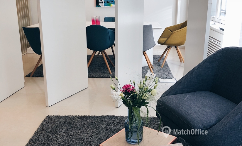Rent a 35 m² Conference room in Brussels City Center, Rue de la Presse 4 (1000) - 19 | MatchOffice.com
