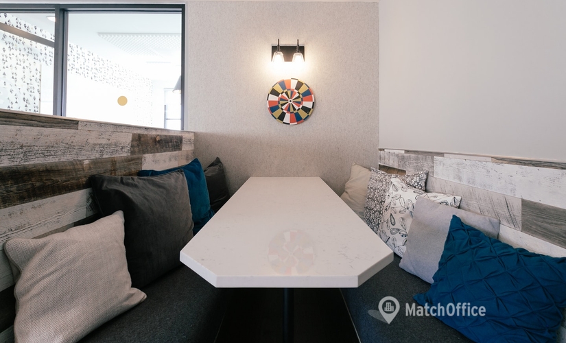 Bedrijventerrein te huur  Elsene, Handelsstraat 31, 30 m², - 2 | MatchOffice.be