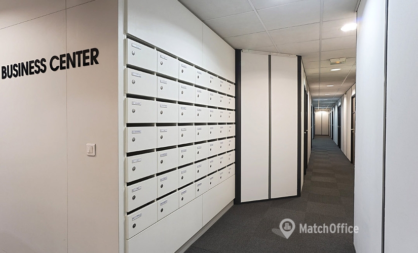Bureaux partagés à louer à Asse-Zellik, Ninoofsesteenweg 62/64, 100 m², - 1 | MatchOffice.be