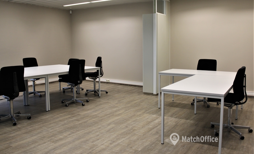 Bureaux partagés à louer à Braine-L'Alleud, Chaussée d'Ath 242, 1200 m², - 0 | MatchOffice
