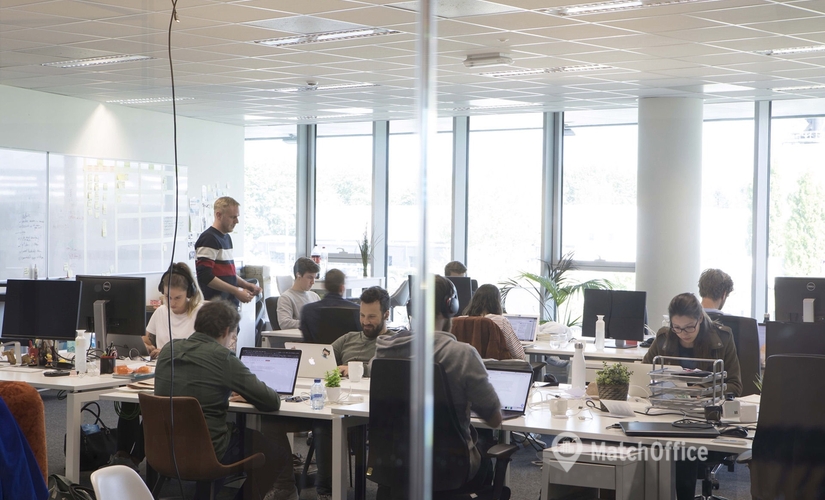 Bureau coworking à louer à Anvers, Posthofbrug 6-8, 366 m², - 1 | MatchOffice.be