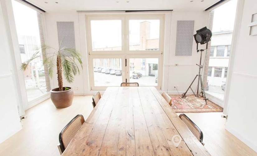 Bedrijvenpark te huur  Vorst, Oude Vijversstraat 40, 40 m², - 1 | MatchOffice.be