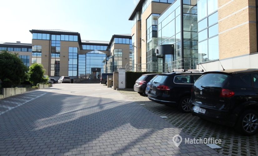 389 m² Serviced office building up for rent in Dilbeek, Pontbeekstraat 2 & 4 (1702) - 2 | MatchOffice