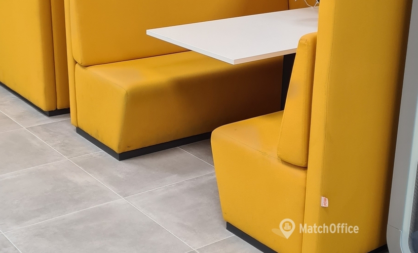 Bureaux à louer à Geel, Statieplein, 600 m², - 1 | MatchOffice.be