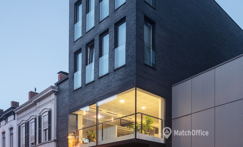 Bureau coworking à louer à Roulers, Sint-Alfonsusstraat 4, 65 m², - 1 | MatchOffice.be