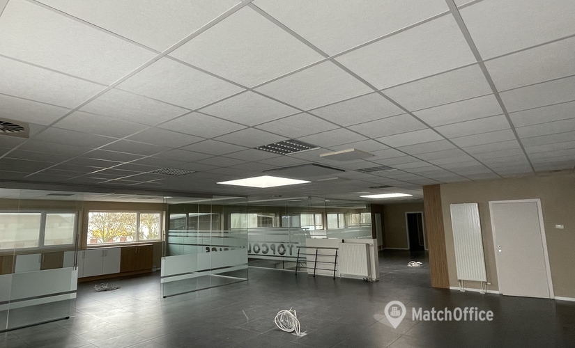 Bedrijvenpark te huur  Sint-Truiden, Bedrijvenstraat 4502, 340 m², - 1 | MatchOffice.be