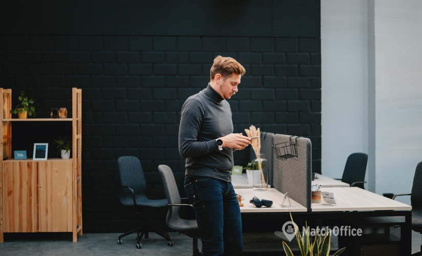 10 m² Shared workspace  in Kortrijk, Oudenaardsesteenweg 354b (8500) - 3 | MatchOffice.com