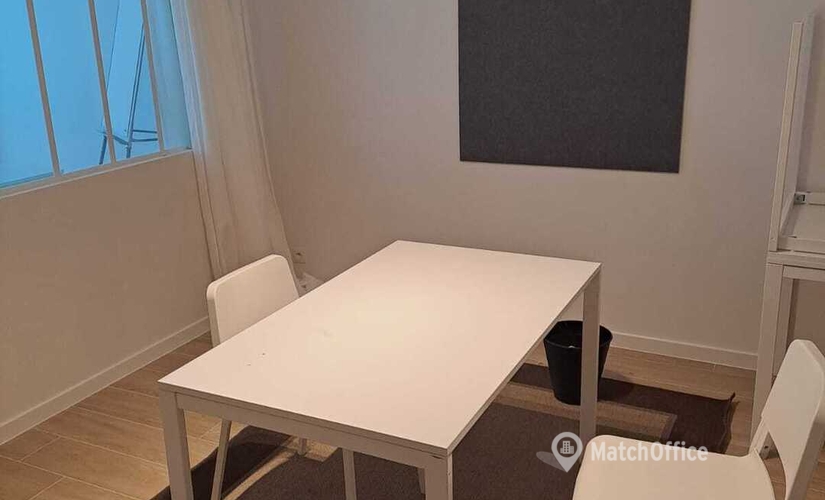 Espaces de bureau à louer à Forest, Molièrelaan, 100 m², - 1 | MatchOffice.be