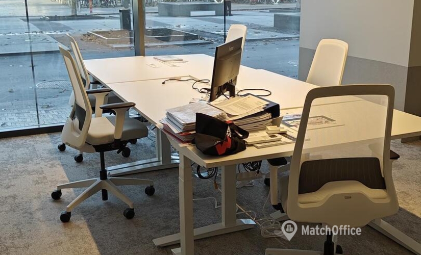 Business center à louer à Saint-Nicolas, Stationsplein 29, 160 m², - 18 | MatchOffice.be
