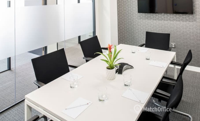 100 m² Shared workspace  in Manama, United Tower Level 29 (1702) - 4 | MatchOffice.com
