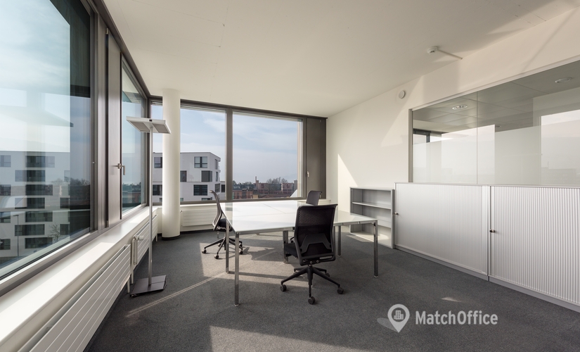 Choose a 45 m² Meeting room in Zug, General-Guisan-Strasse 6/8 (6300) - 4 | MatchOffice.com