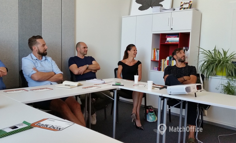 Place Numa-Droz 2, Meetingraum Neuenburg, 1