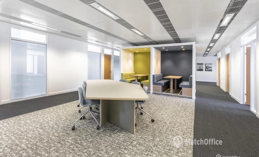 Baarerstrasse 137, Business center Zug, 13