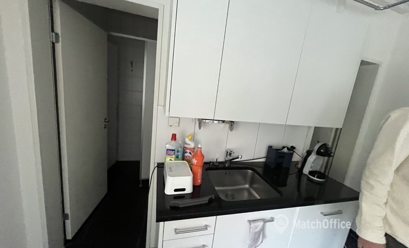 Hardstrasse 100, Business center Zürich, 3