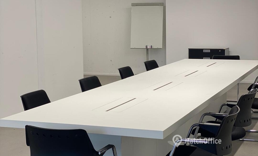 Etzelstrasse 11, Business center Hofe