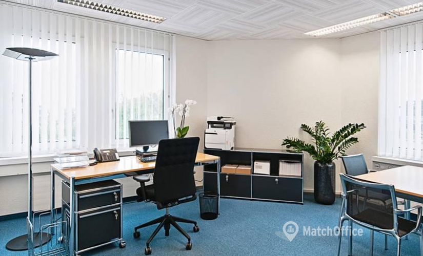 Churerstrasse 135, Business Center Pfäffikon, 1