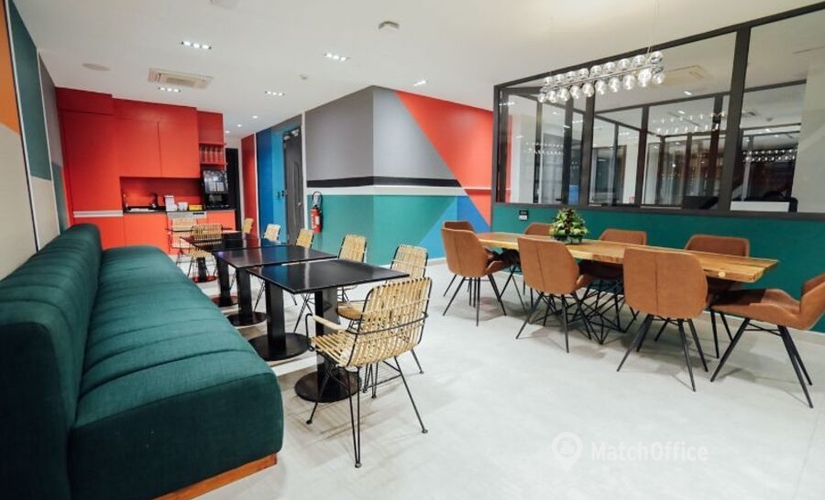 40 m² Business park place for rent in Abidjan, Rue du 7 Decembre (%[postal_code]) - 4 | MatchOffice
