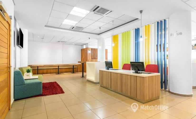 Virtual business address in Abidjan, À l'angle de la rue Dr&nbsp;Crozet et du Boulevard de la République (%[postal_code]) - 1 | MatchOffice.com