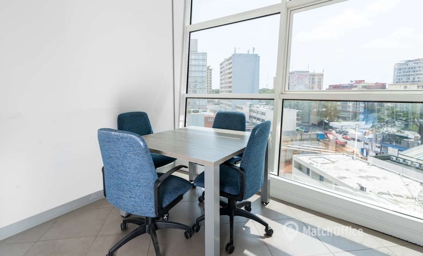 Virtual office space in Abidjan, À l'angle de la rue Dr&nbsp;Crozet et du Boulevard de la République (%[postal_code]) - 2 | MatchOffice.com