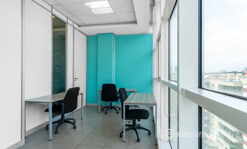 Virtual office space in Abidjan, À l'angle de la rue Dr&nbsp;Crozet et du Boulevard de la République (%[postal_code]) - 3 | MatchOffice.com