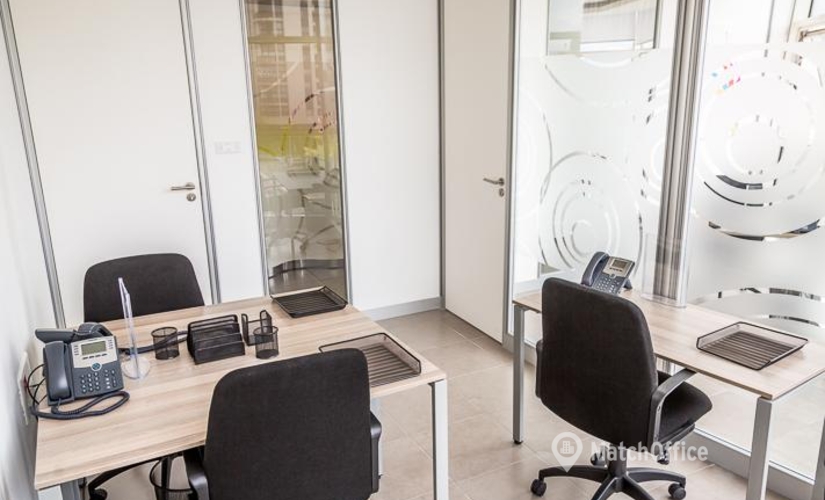 90 m² Business space building up for rent in Abidjan, Business Center Building (%[postal_code]) - 1 | MatchOffice