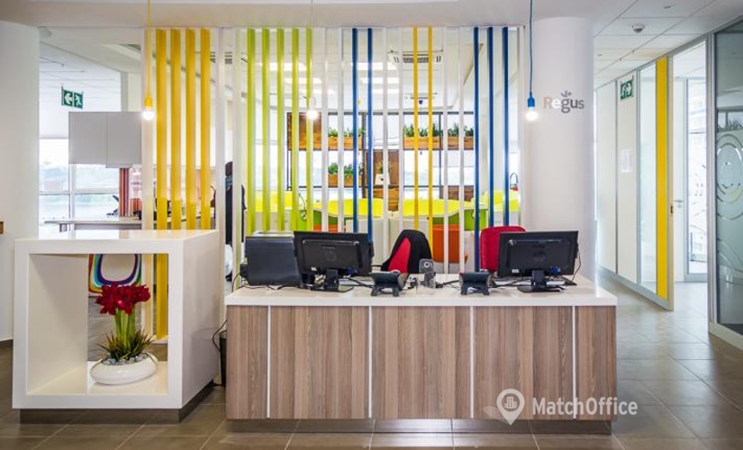 90 m² Business space building up for rent in Abidjan, Business Center Building (%[postal_code]) - 4 | MatchOffice