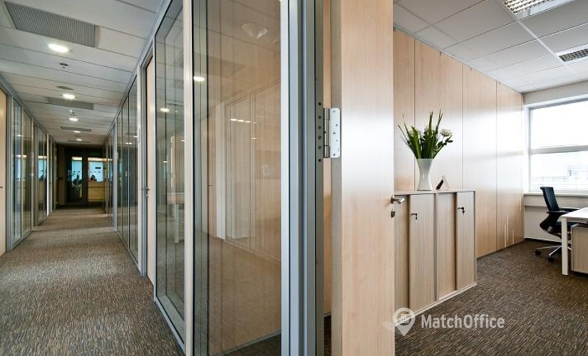 59 m² Shared workspace in Prague, Karla Engliše 3201/6 (150 00) - 2 | MatchOffice.com