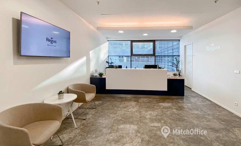 10 m² Serviced office in Brno, Holandská 2/4 (639 00) - 1 | MatchOffice.com
