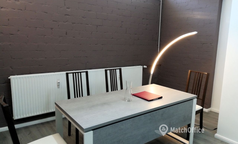 215 m² Business center place up for rent in Berlin Mitte, Spandauer Damm 155 (14050) - 1 | MatchOffice.com