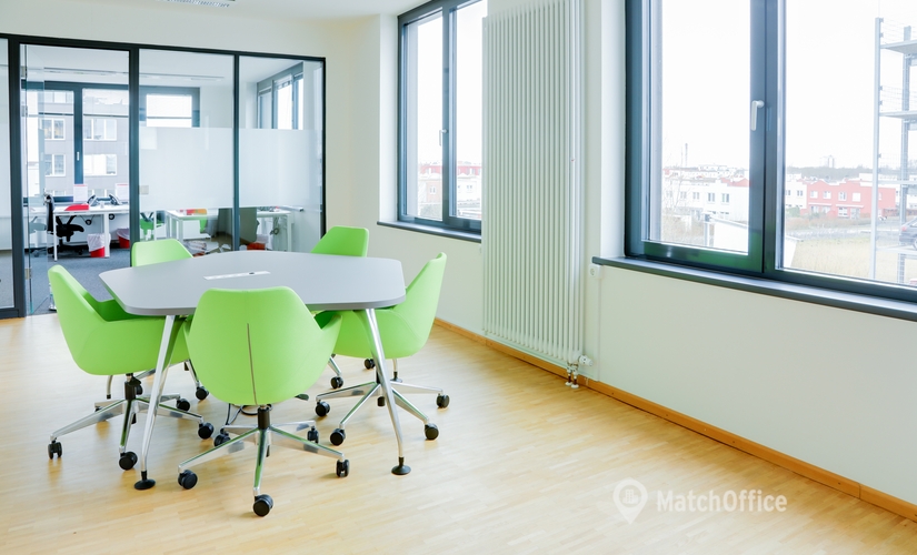 35 m² Conference hall in Kiel, Maria-Goeppert-Strasse 3 (23562) - 4 | MatchOffice.com