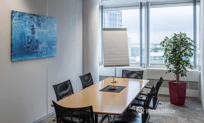Besprechungsraum zur Miete in Eschborn, Mergenthalerallee 10-12, 40 m², 3 | MatchOffice.de