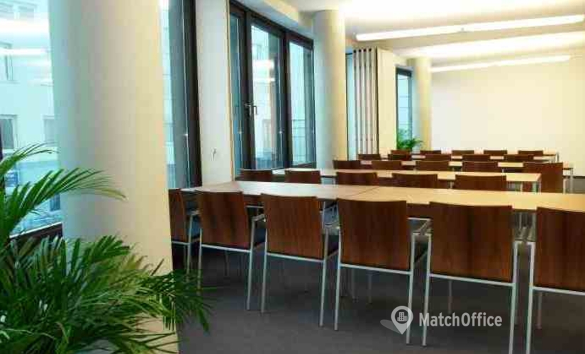 100 m² Shared workspace in Stuttgart, Industriestraße 4 (70565) - 4 | MatchOffice