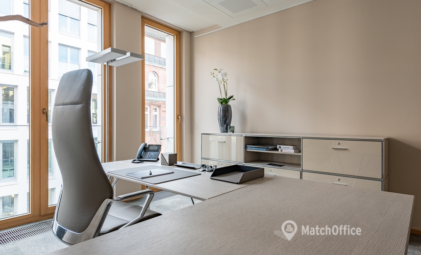 Rent a 25 m² Conference center in Hamburg, Neuer Wall 80 (20354) - 2 | MatchOffice
