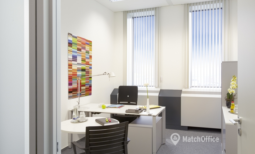 30 m² Business park place for rent in Frankfurt am Main, Theodor-Heuss-Allee 112 (60486) - 4 | MatchOffice.com