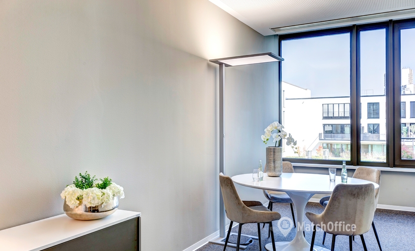 Q7 24, Seminarraum in Mannheim, 3