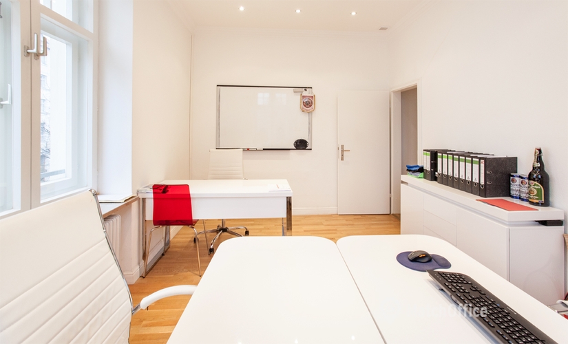 18 m² Meeting room in Munich Bogenhausen, Grillparzerstraße 46 (81675) - 1 | MatchOffice