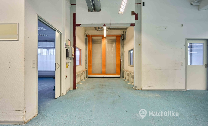 950 m² Business center in Friedrichsdorf, Max-Planck-Straße 36 (61381) - 4 | MatchOffice.com