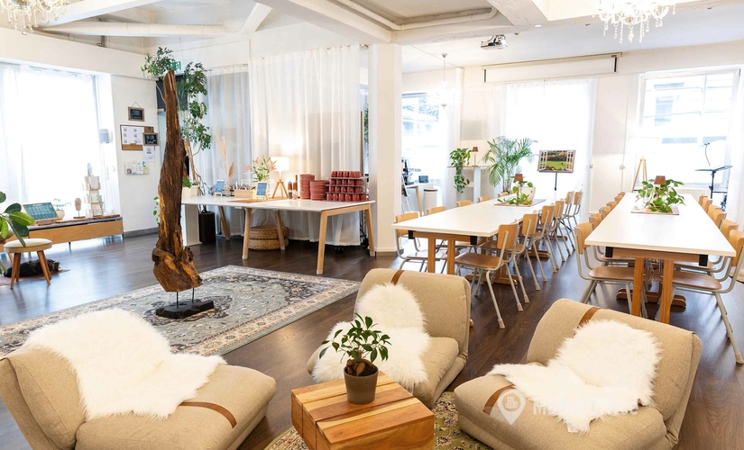 220 m² Conference hall in Stuttgart, Reinsburgstraße 66 (70178) - 0 | MatchOffice