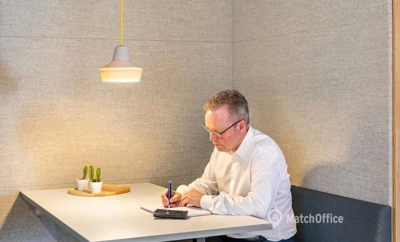 Carl-Zeiss-Ring 15a, Business Center in Ismaning