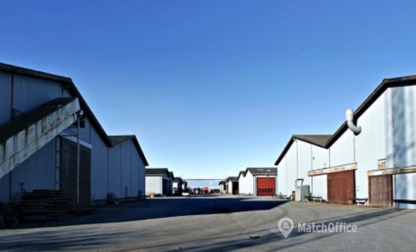 10000 m² Warehouse space for rent in Juelsminde, Klakring Stationsvej 5 (7130) - 1 | MatchOffice.com