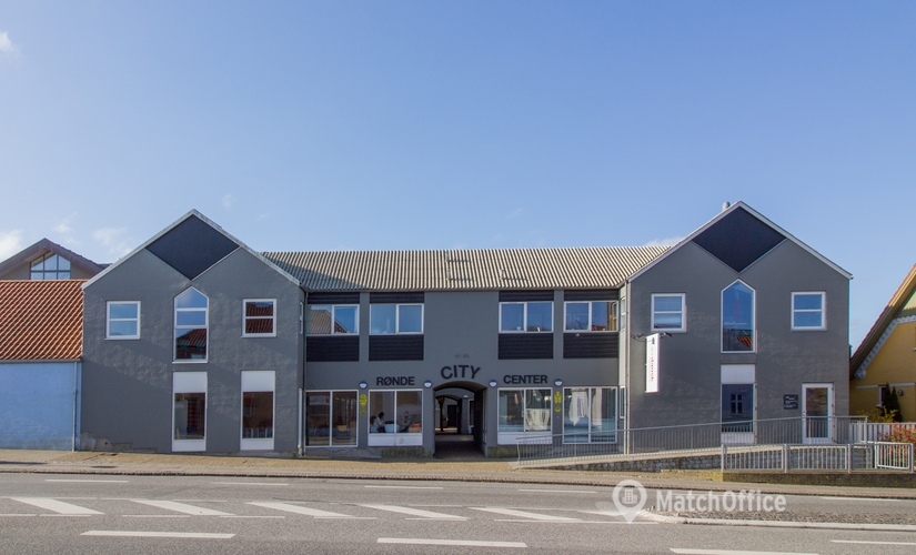 Kontor til leje på Hovedgaden 61, 8410 Rønde - 110 m² | Foto 0 - Lokalebasen.dk