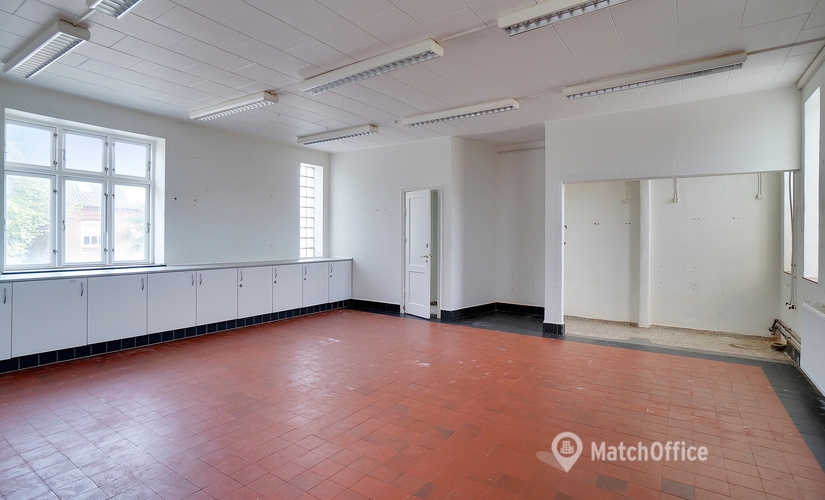 165 m² Serviced office up for rent in Holsted, Jernbanegade 4A (6670) can meet all your requirements  - 3 | MatchOffice
