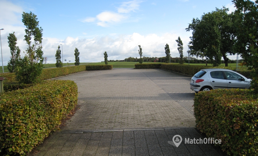 Kontorhotel på Bakkevænget 16, 8990 Fårup - 570 m² | Foto 1 - Lokalebasen.dk