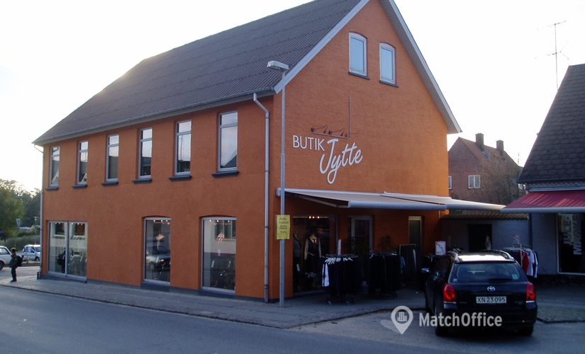 200 m² Furnished Store for lease in Ryomgaard, Slotsgade 1 (8550) - 1 | MatchOffice