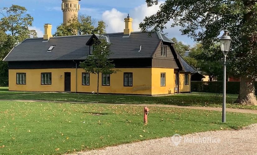 Kontor til leje på Bernstorff Slot, 2820 Gentofte - 47 m² | Foto 0 - Lokalebasen