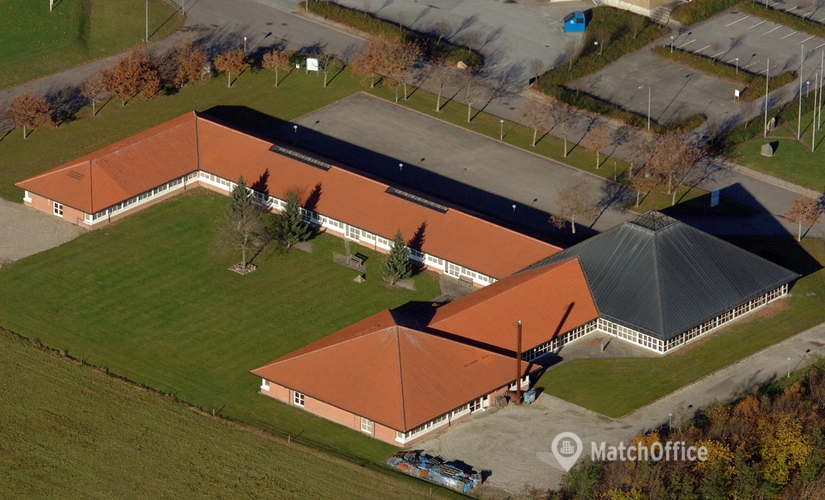 Kontor til leje på Erhvervsvej  10, 8653 Them - 2000 m² | Foto 0 - Lokalebasen