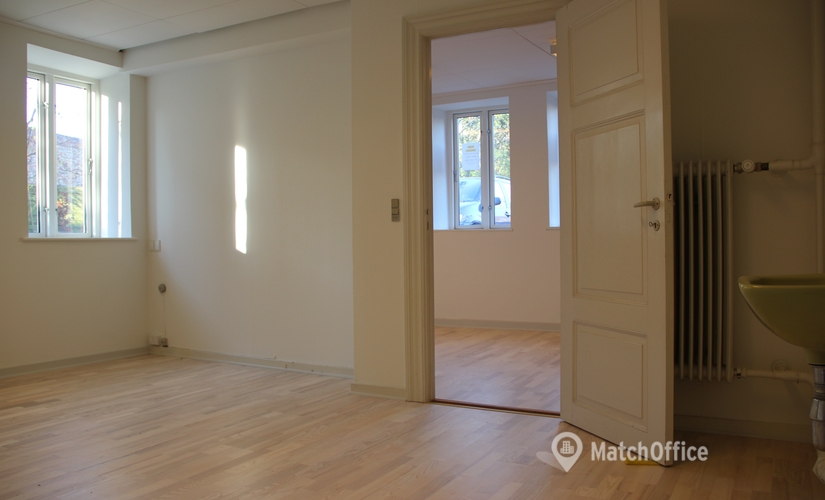 Kontor Sdr. Jernbanevej  29, Kld. 3400 Hillerød