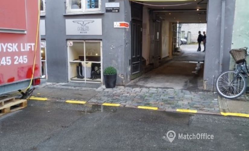 Parkering Larsbjørnsstræde 11 1454 København K